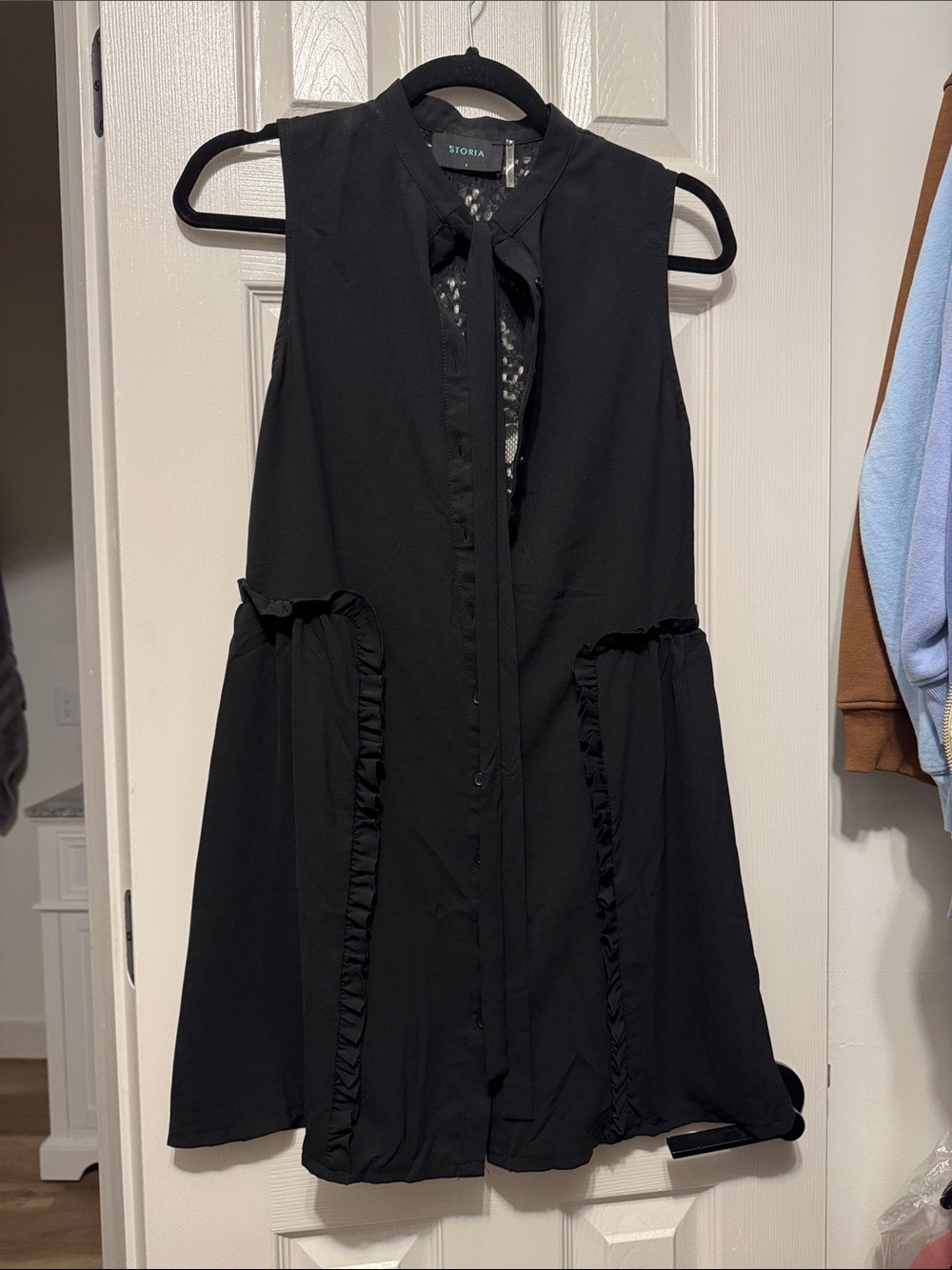Storia Black Ruffle-Trim Sleeveless Tunic Dress